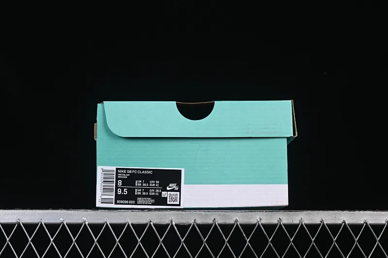 All categories Nk SB Dunk series Nike SB Fc Classic campus sneakers Nike SB Fc Classic Nike autumn and winter campus casual sneakers 909096-003